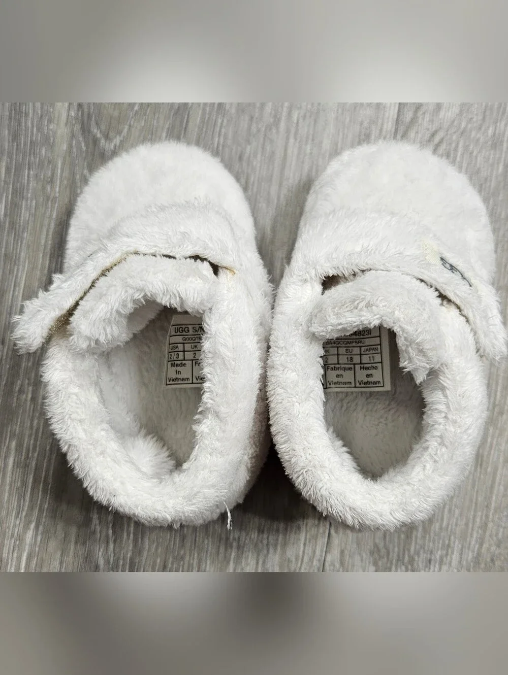 Ugg Infant White Faux Fur Velcro Winter Boots Size 2/3 Baby